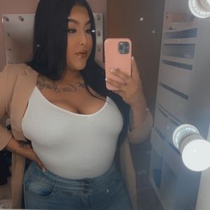 Meet your Posher, Yanitza